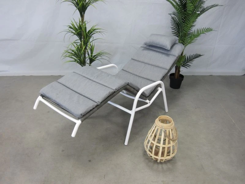 Suns Sora Relax Tuinstoel Mat Wit Met Kussen 3 Suns Sora Relax Tuinstoel Mat Wit Met Kussen - Afbeelding 3