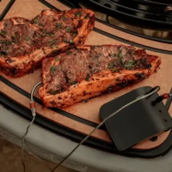 Weber® Traveler Omkeerbare Voorbereidings- En Serveerplank -Tuin Vonk Verkoop 359 2 weber traveler omkeerbare voorbereidings en serveerplank sfeer bruin 7031